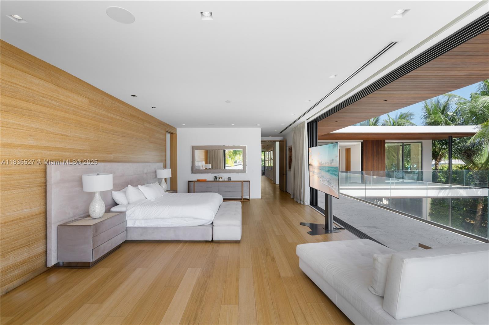 SAN MARINO ISLAND - Residential