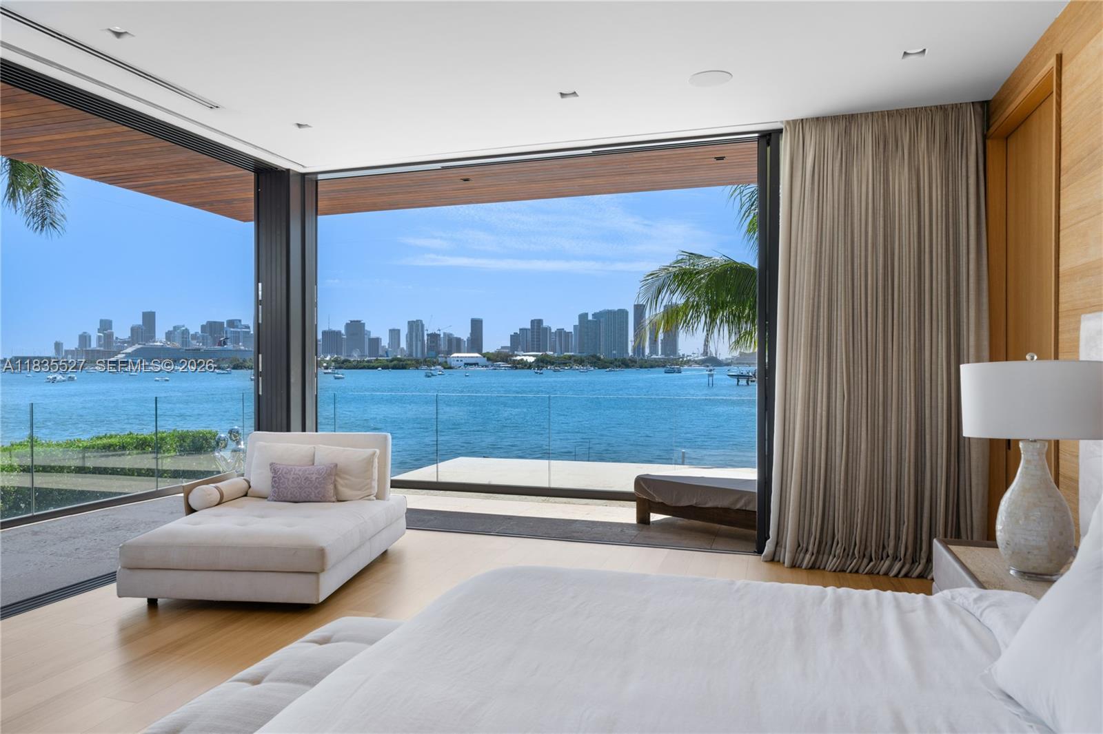 SAN MARINO ISLAND - Residential