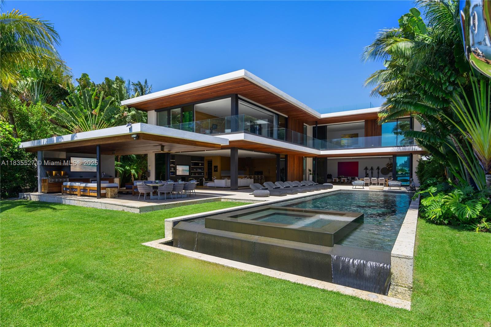 SAN MARINO ISLAND - Residential