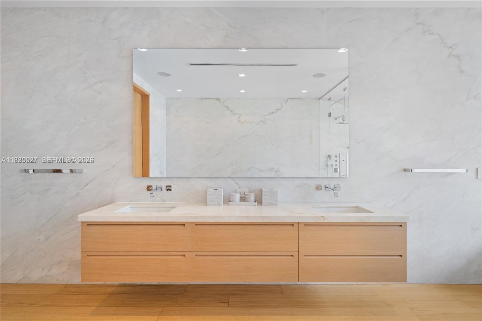 SAN MARINO ISLAND - Residential