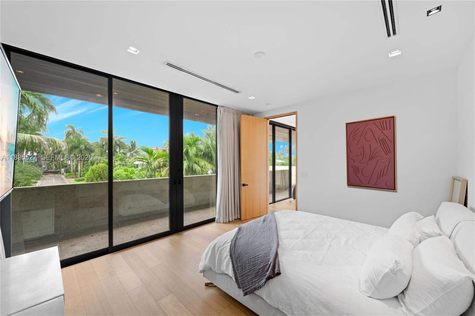 SAN MARINO ISLAND - Residential