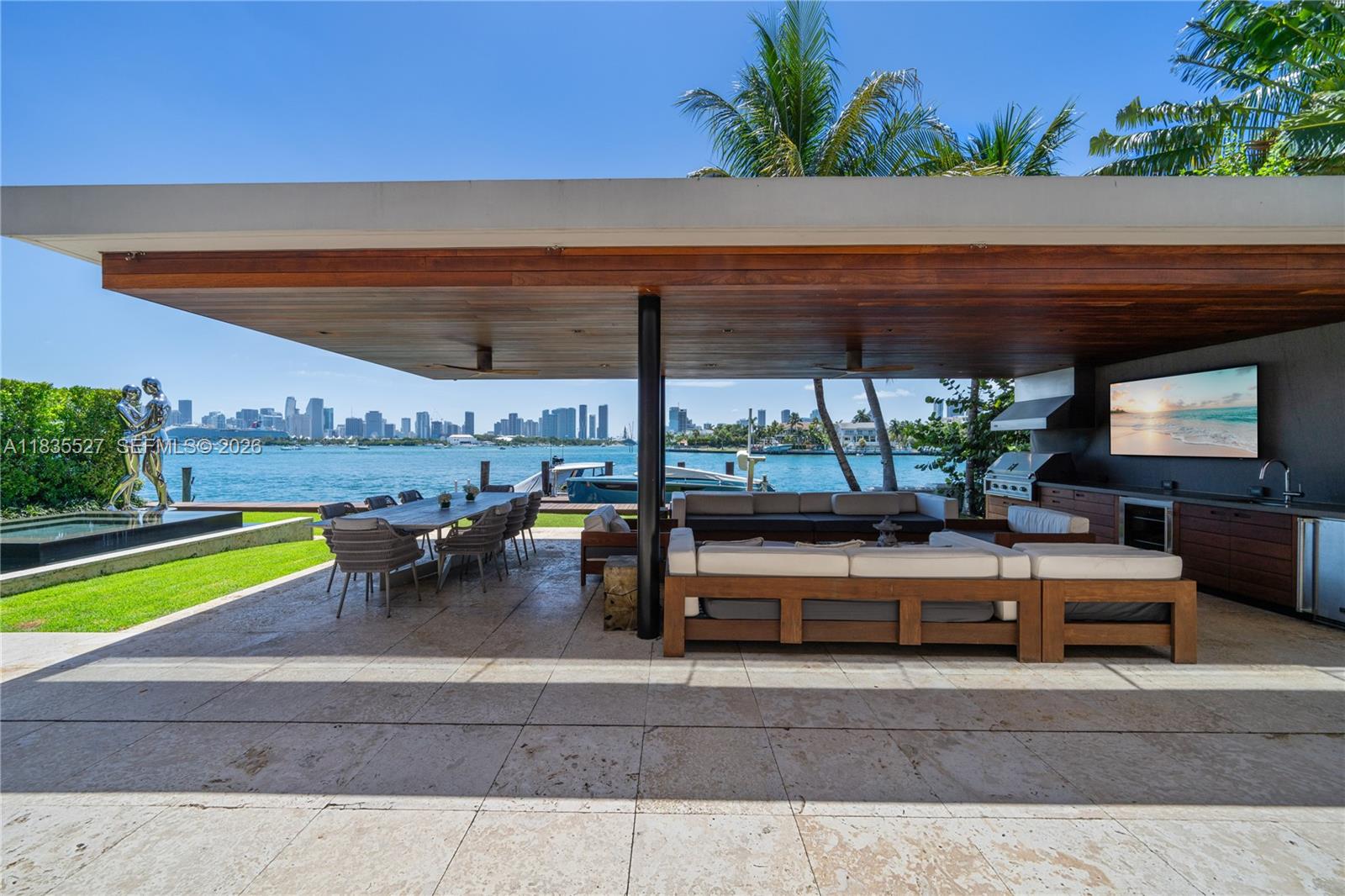 SAN MARINO ISLAND - Residential