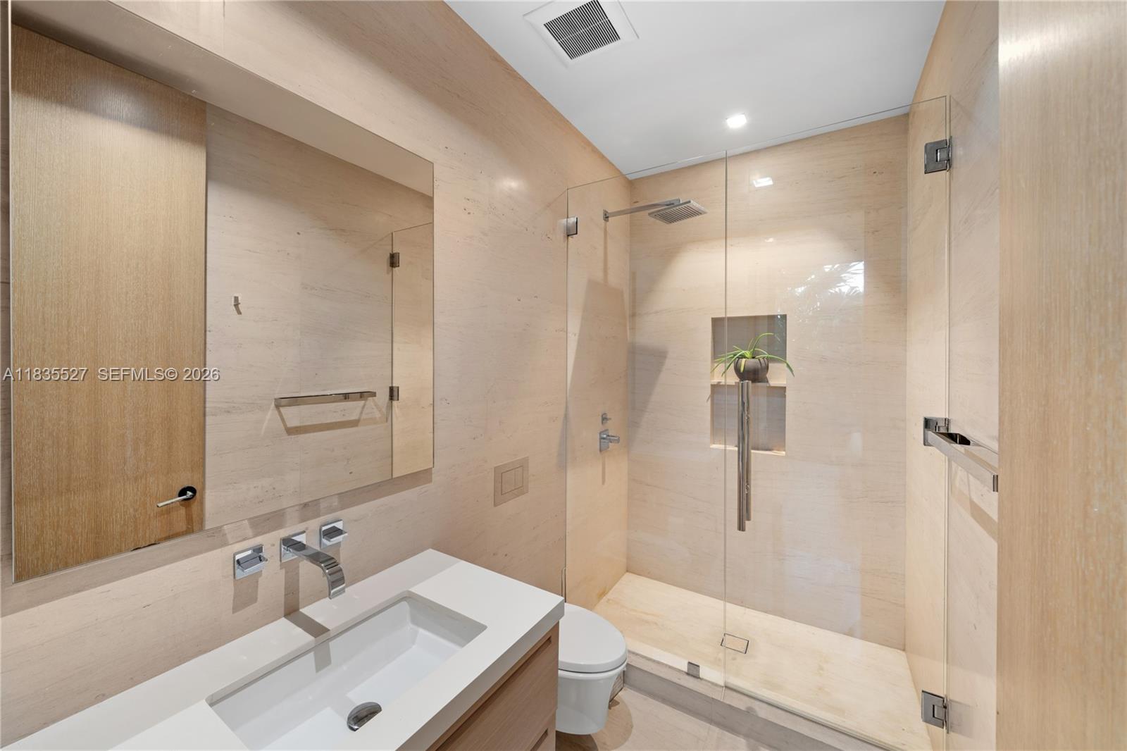 SAN MARINO ISLAND - Residential