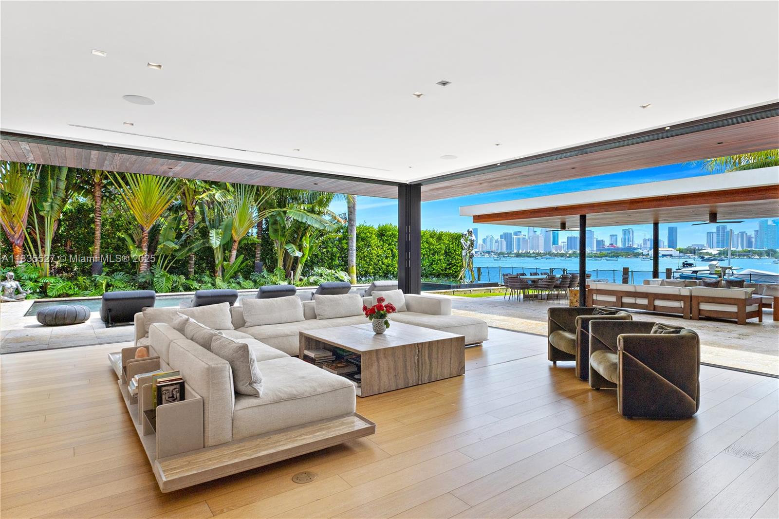 126 W San Marino Dr