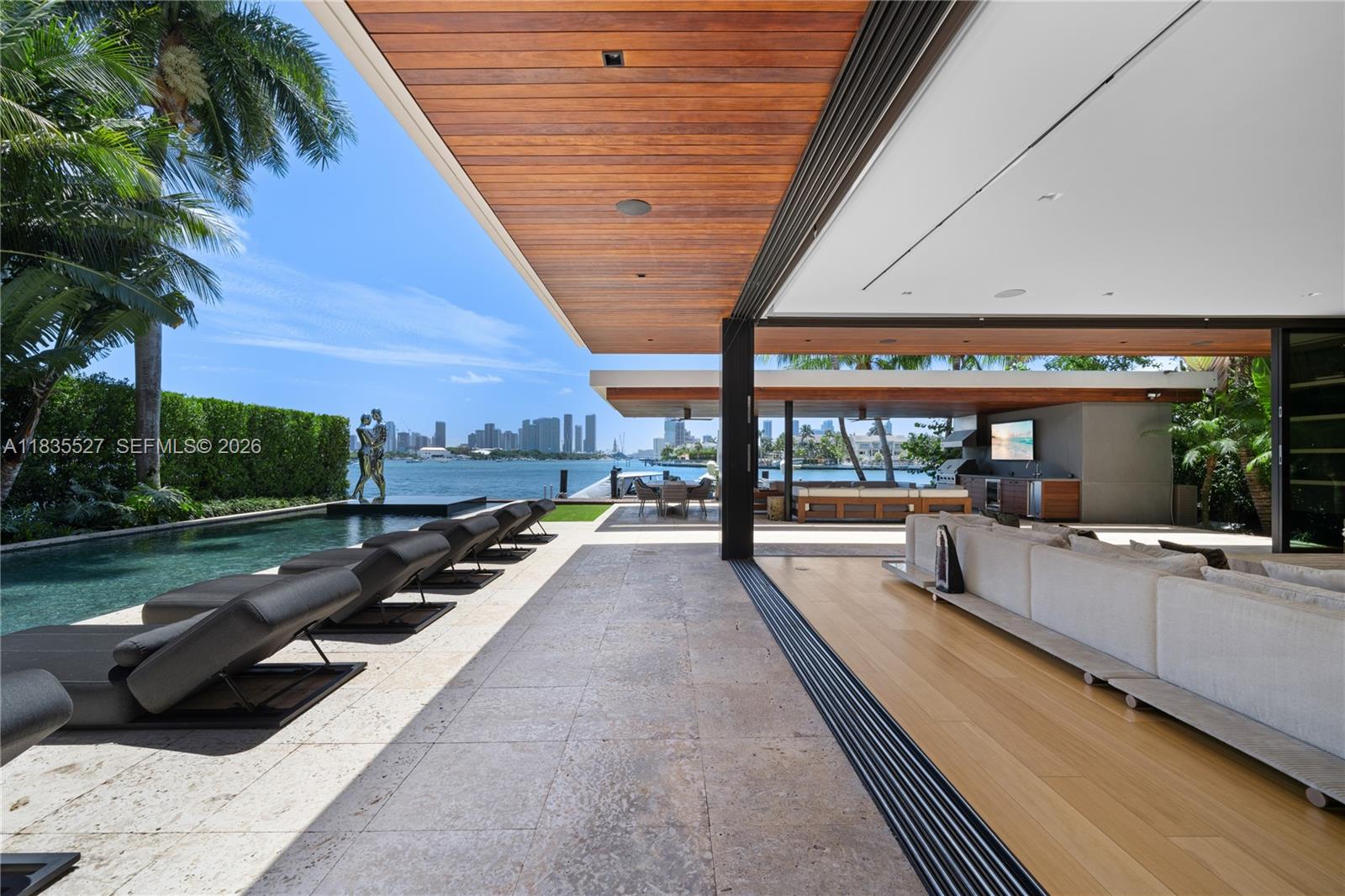 SAN MARINO ISLAND - Residential