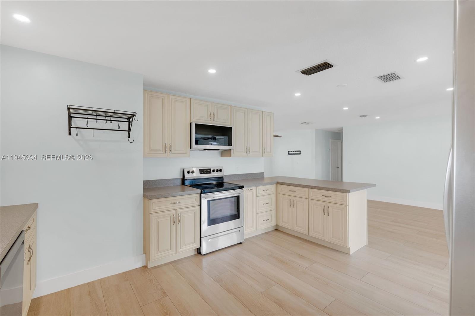 TWIN LAKES HOMES SEC 4 - Residential