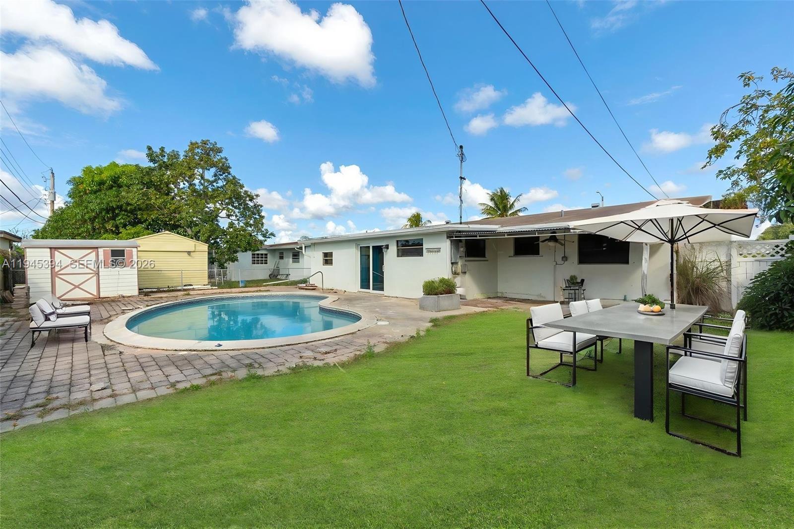 TWIN LAKES HOMES SEC 4 - Residential