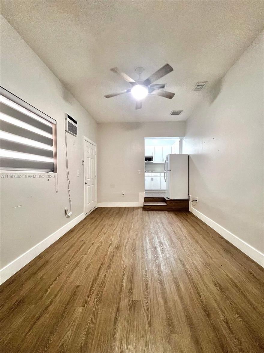 Prime Location! Utilities included. This studio is perfectly situated just steps away from 49th Street, putting you in the heart of everything. Enjoy unparalleled convenience with major shopping centers, dining, and public transportation all within walking distance. Easy to show and ready for a new occupant!