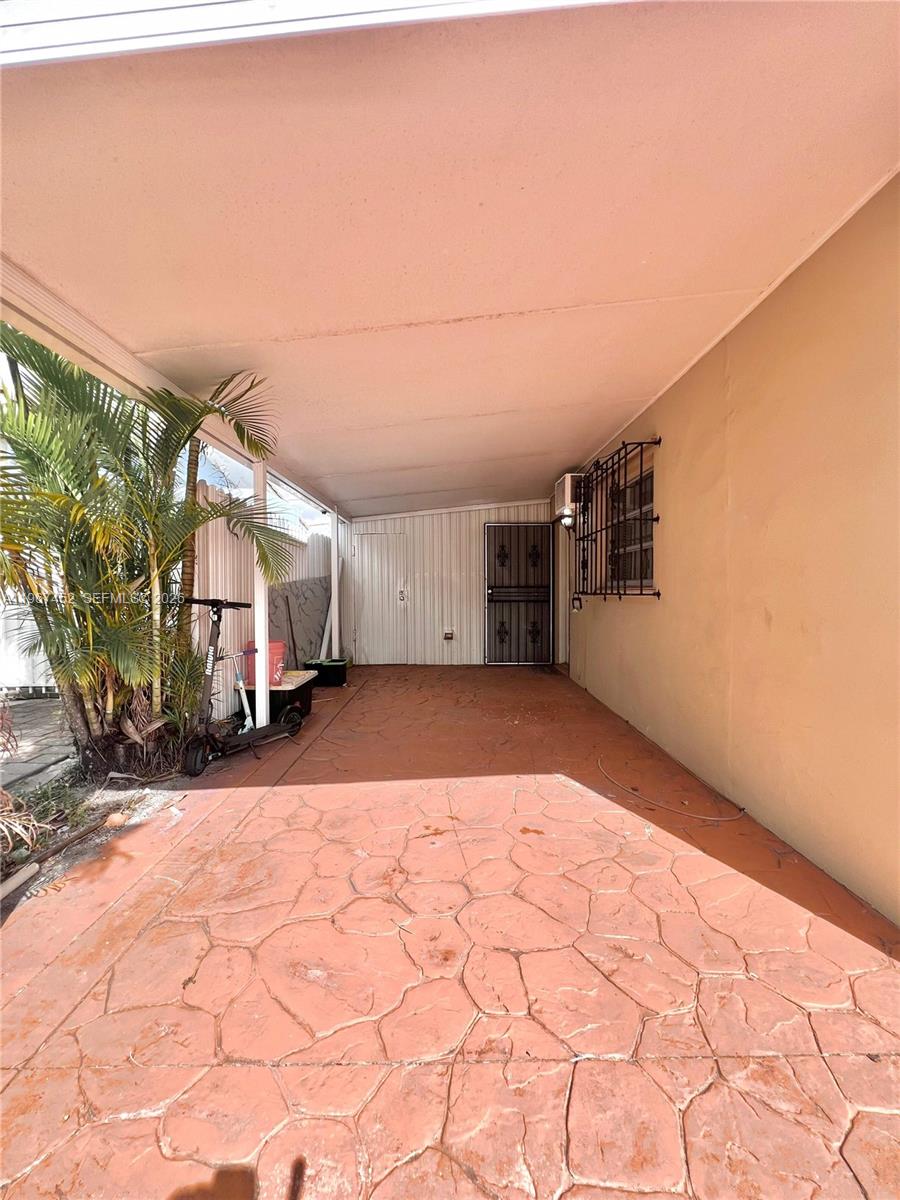 PALM SPRINGS SUB SEC 3 5T - Residential Lease