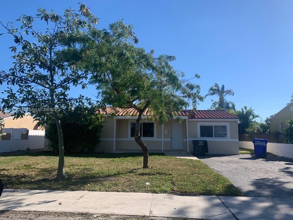 Photo of 2406 Rodman St, Hollywood, FL 33020 (MLS # A11499365)