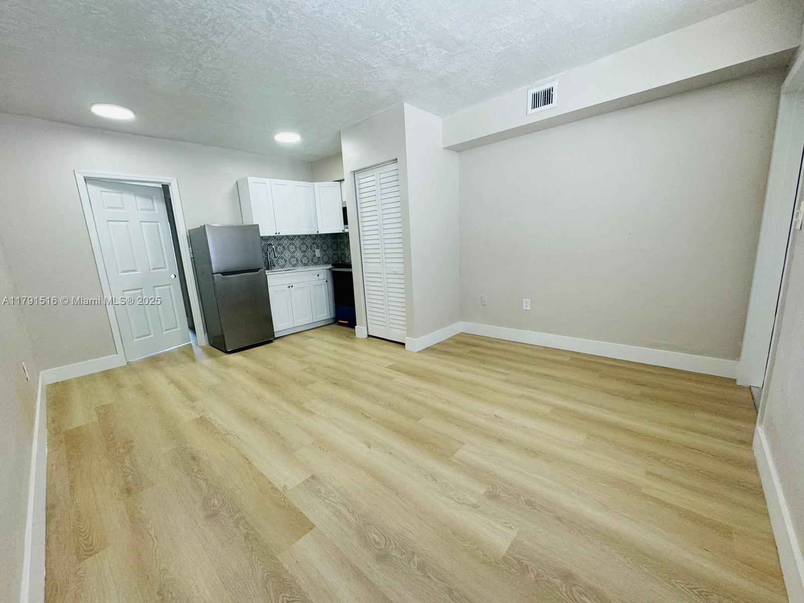 2940 W Flagler St 5