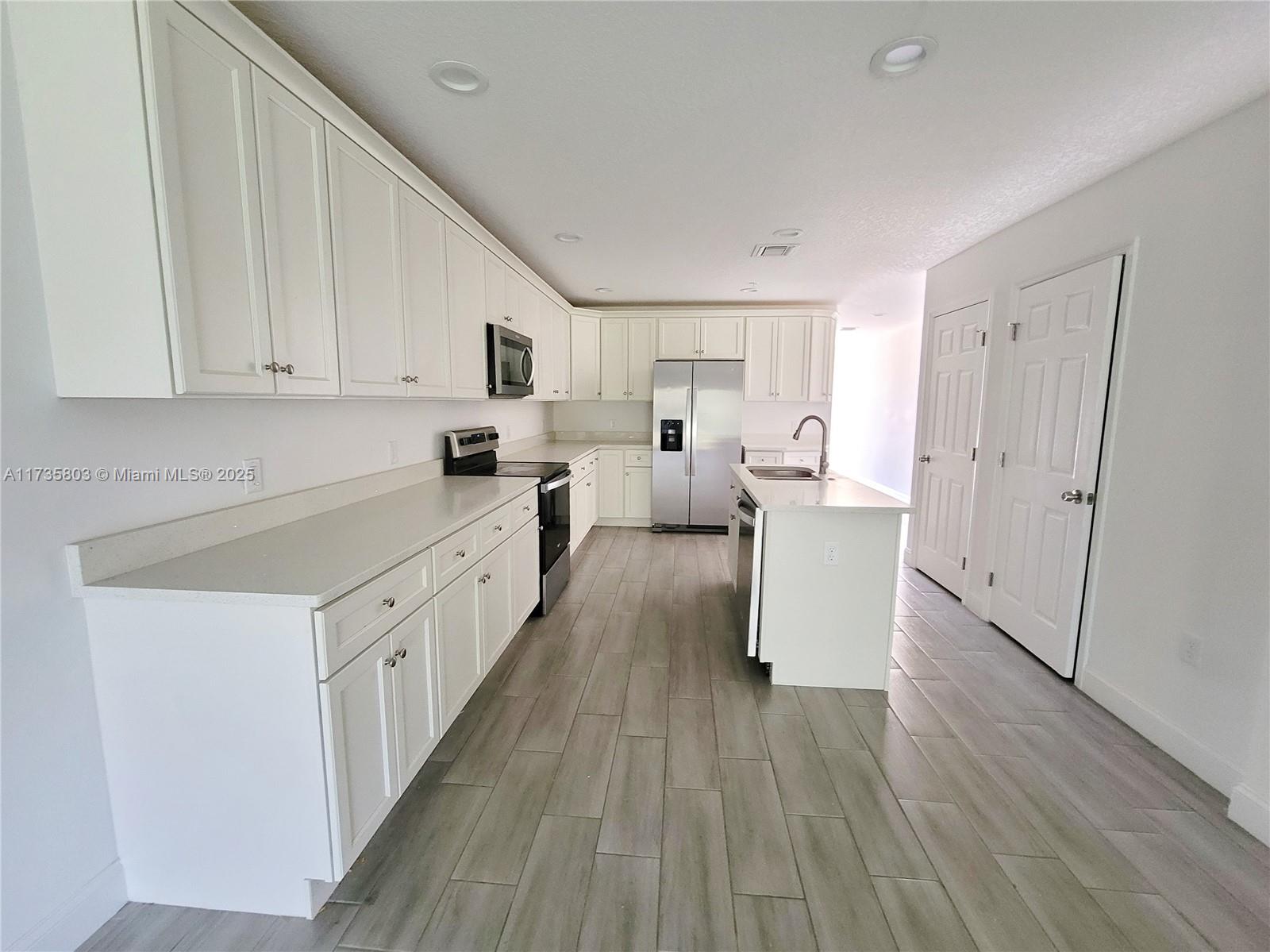 Taylor Creek Manor - Residential