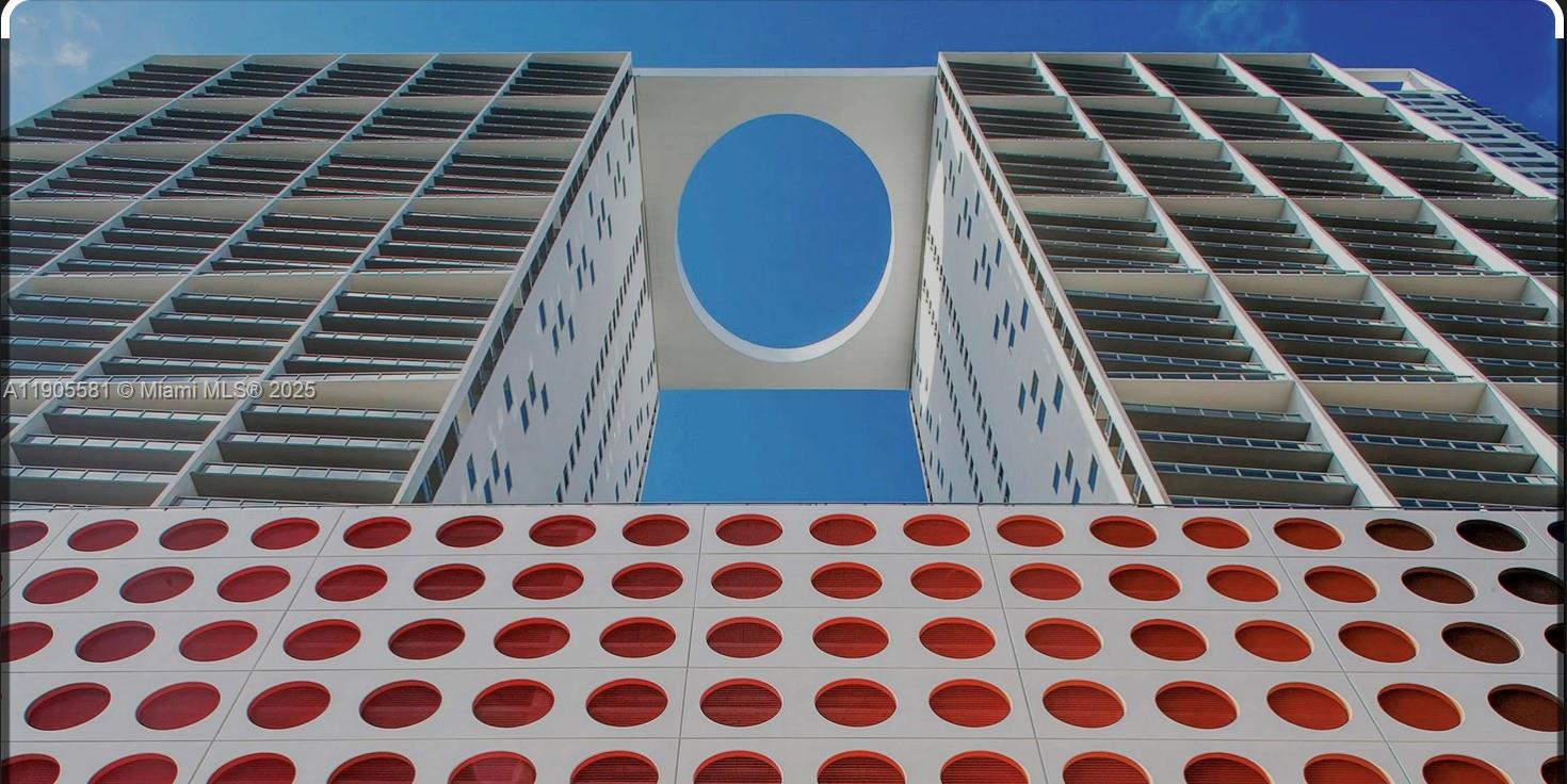 500 Brickell Ave 3400