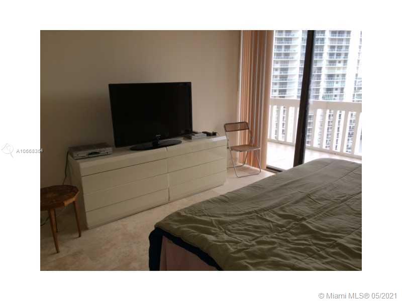 TURNBERRY TOWERS CONDO - Residential Lease