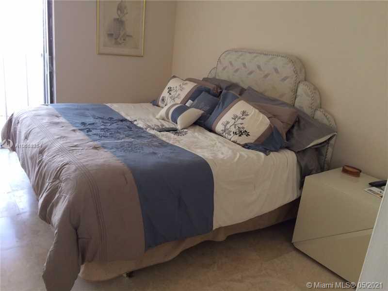 TURNBERRY TOWERS CONDO - Residential Lease