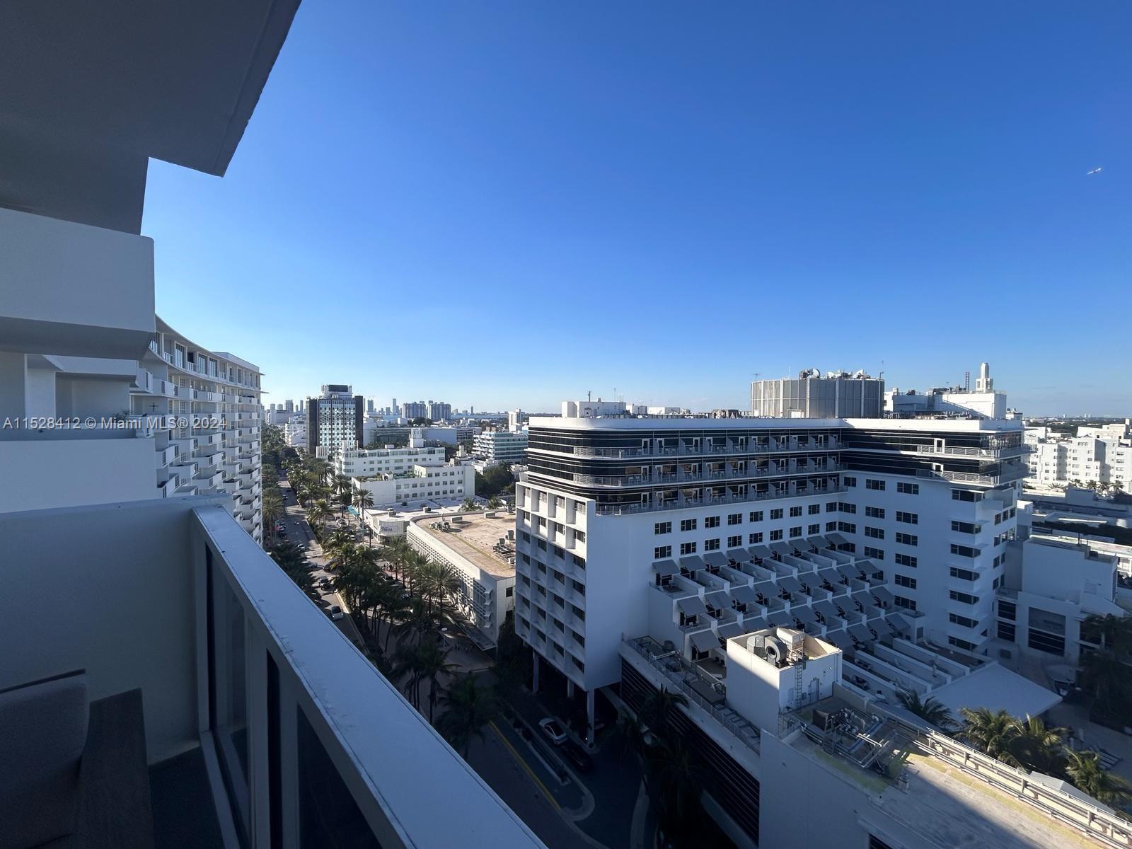 THE DECOPLAGE CONDO - Residential Lease