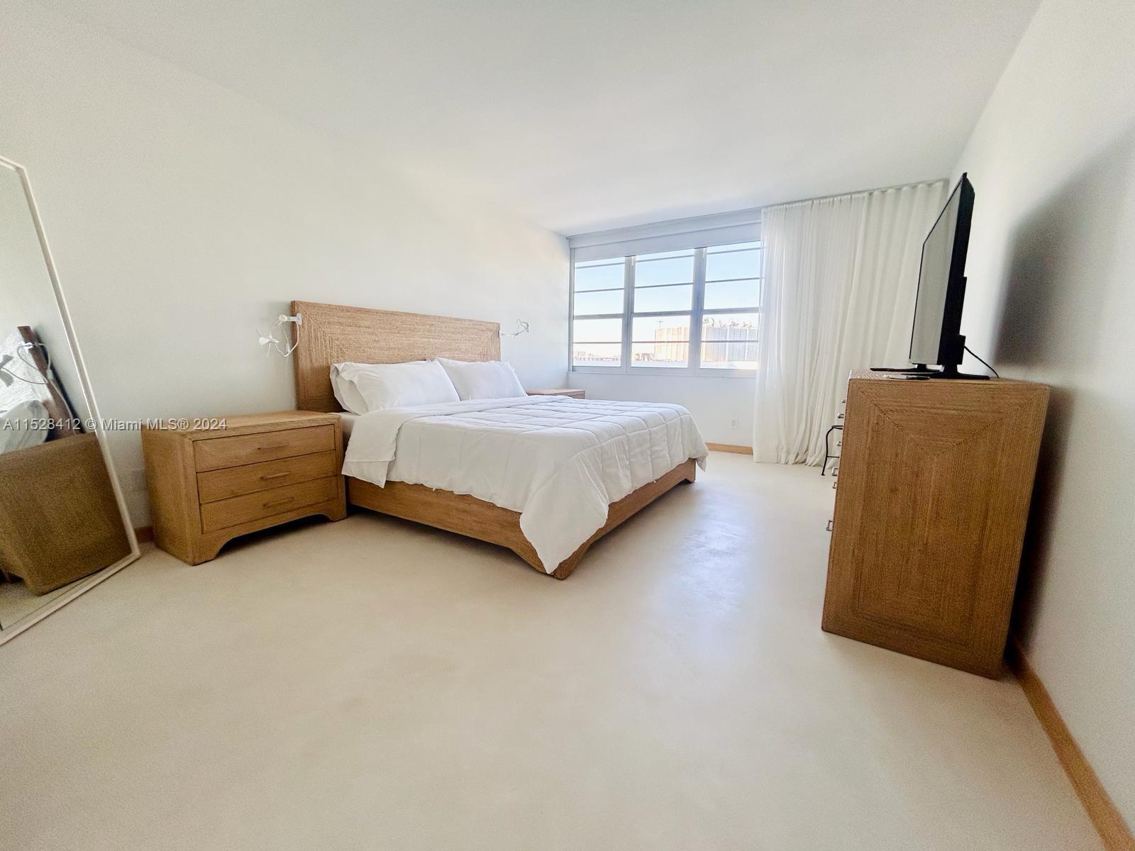 THE DECOPLAGE CONDO - Residential Lease