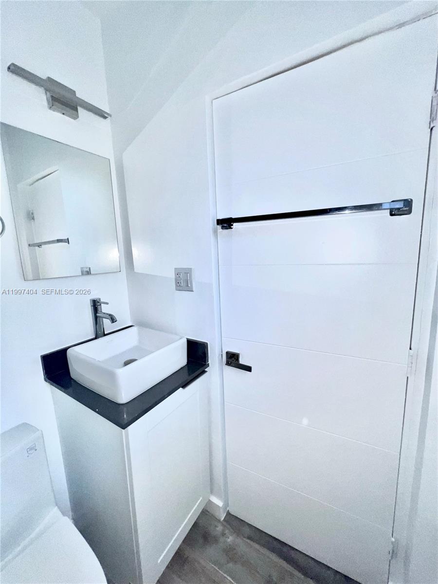 LAWRENCE ESTATE LAND CO - Residential Lease