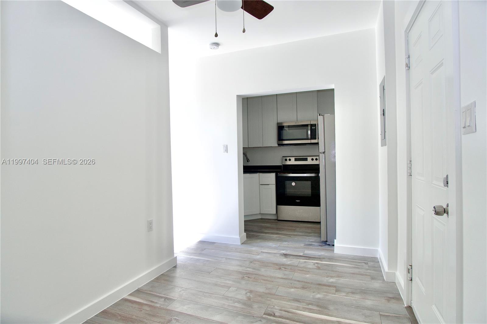 LAWRENCE ESTATE LAND CO - Residential Lease