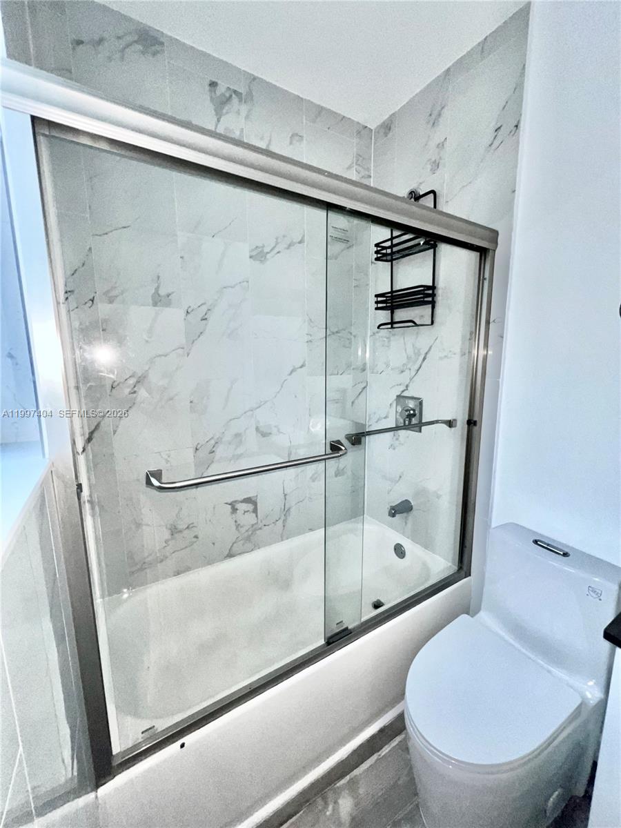 LAWRENCE ESTATE LAND CO - Residential Lease