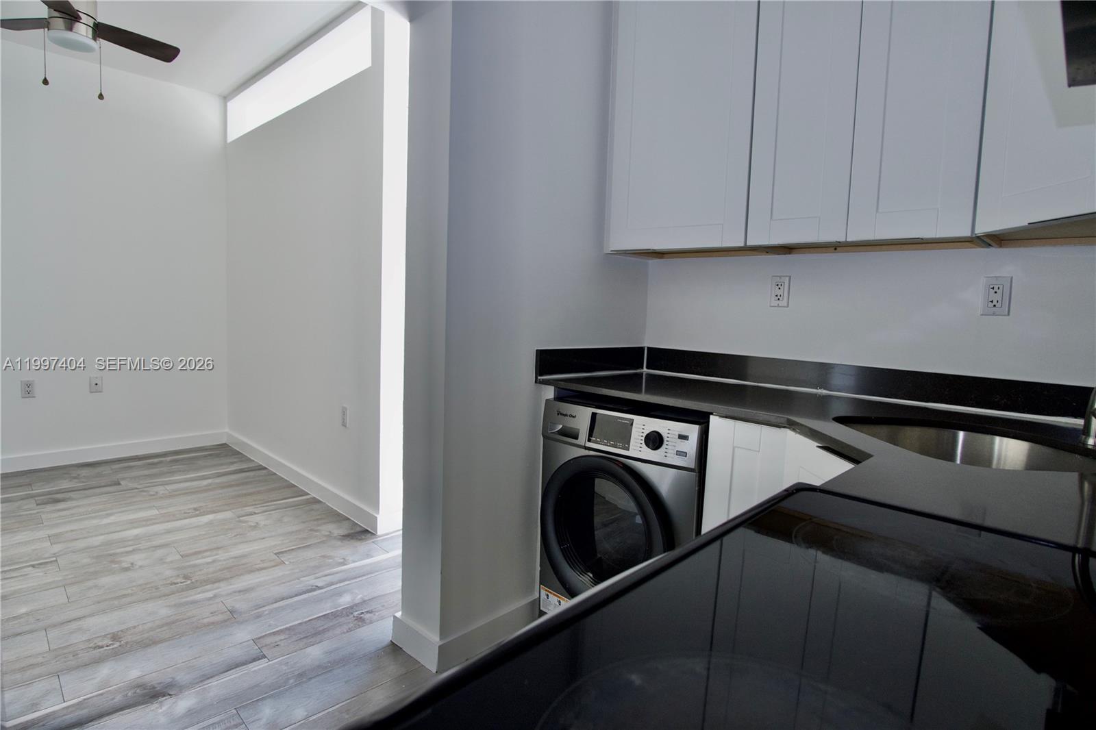 LAWRENCE ESTATE LAND CO - Residential Lease