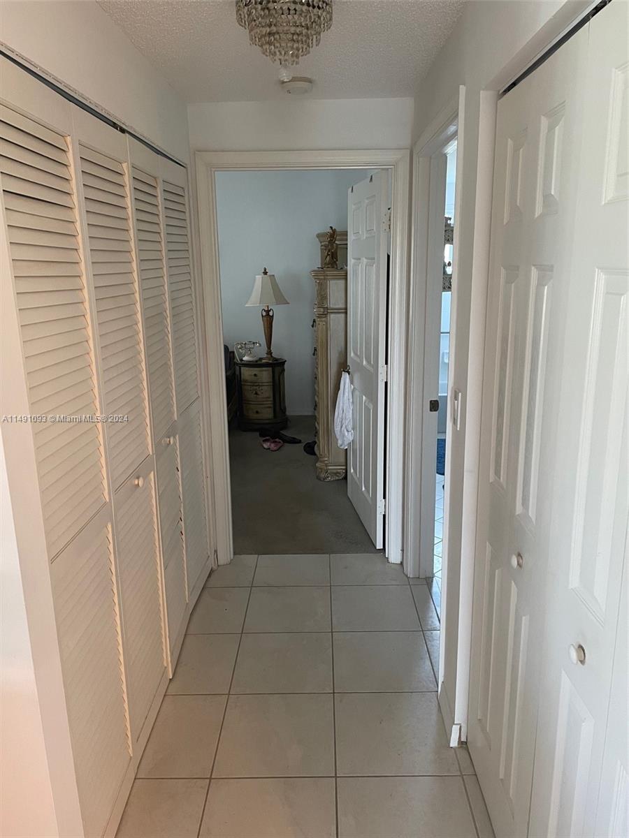 SOUTHAMPTON CONDOMINIUM J - Residential