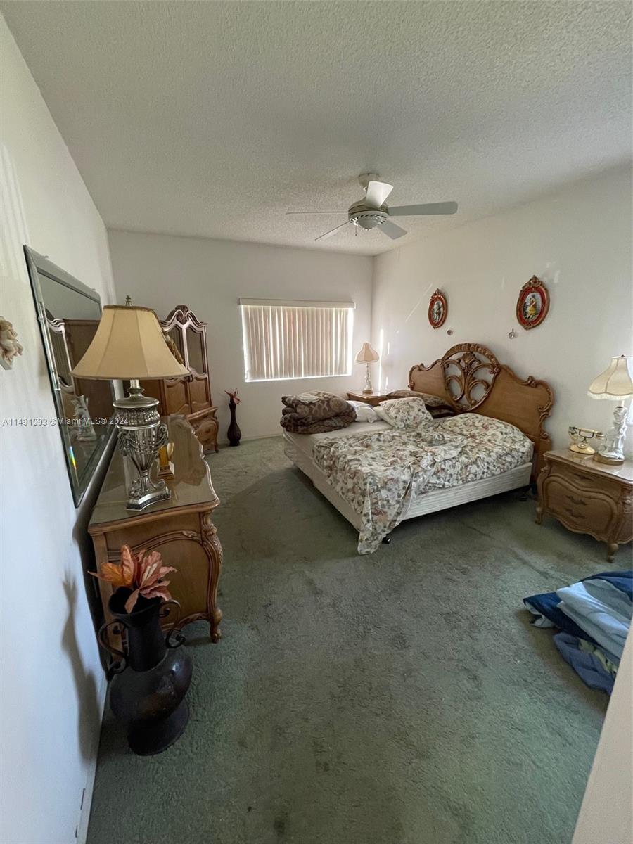 SOUTHAMPTON CONDOMINIUM J - Residential