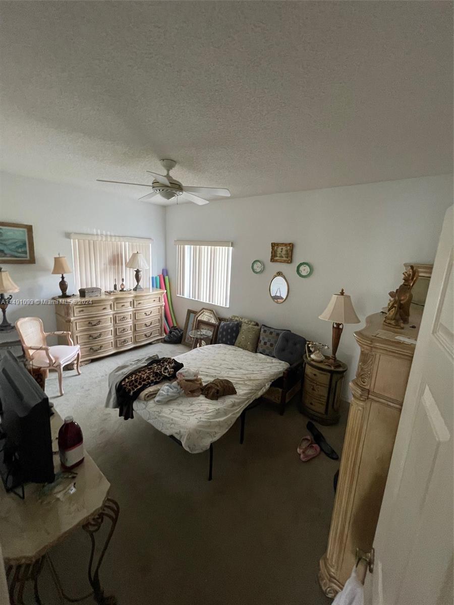 SOUTHAMPTON CONDOMINIUM J - Residential