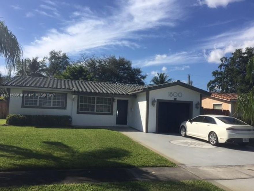 SPETACULAR REMODELED 3 BEDROOM/2 BATH HOME. KITCHEN WITH TOP OF THE LINE STAINLESS STEEL APPLIANCES, WOODEN CABINETERY, MARBLE COUNTER TOP, AND SKYLIGHT. GAS RANGE, DRYER AND TANKLESS WATER HEATER. FRENCH DOORS FROM DEN LEAD TO LARGE SCREENED PATIO WITH TILE FLOOR. LARGE FENCED IN YARD WITH FRUIT TREES AND SHED. S-TILE ROOF. WELL SPRINKLER SYSTEM. MOVE IN CONDITION.