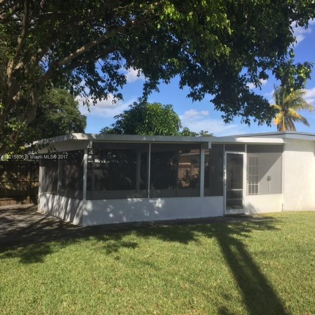 Hollywood Hills 6-22 B - Residential