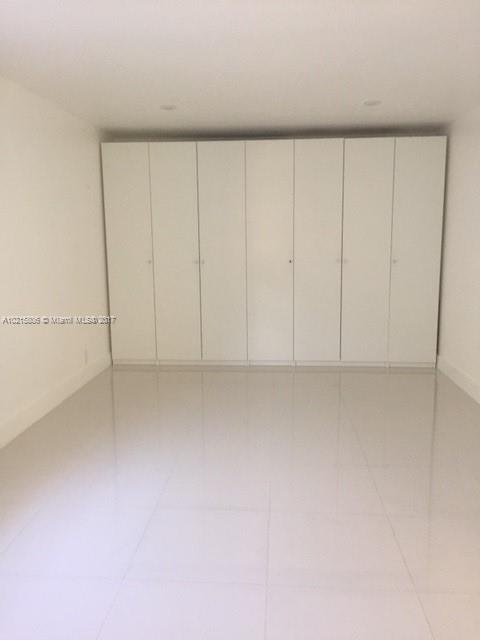 Hollywood Hills 6-22 B - Residential