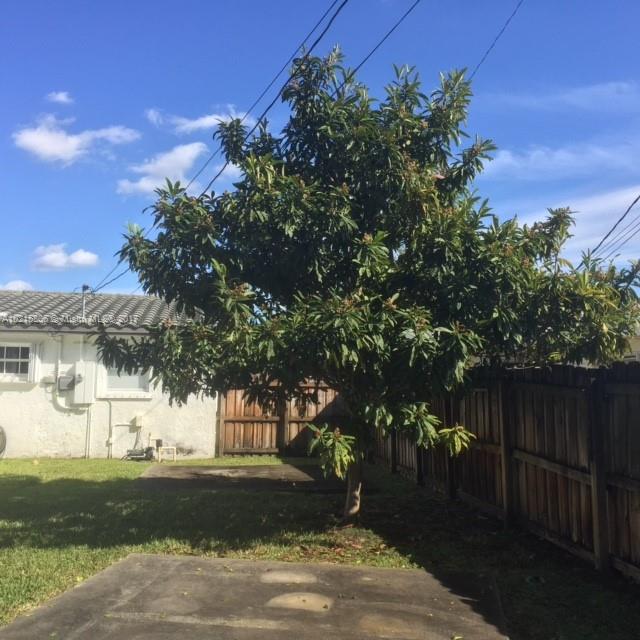 Hollywood Hills 6-22 B - Residential