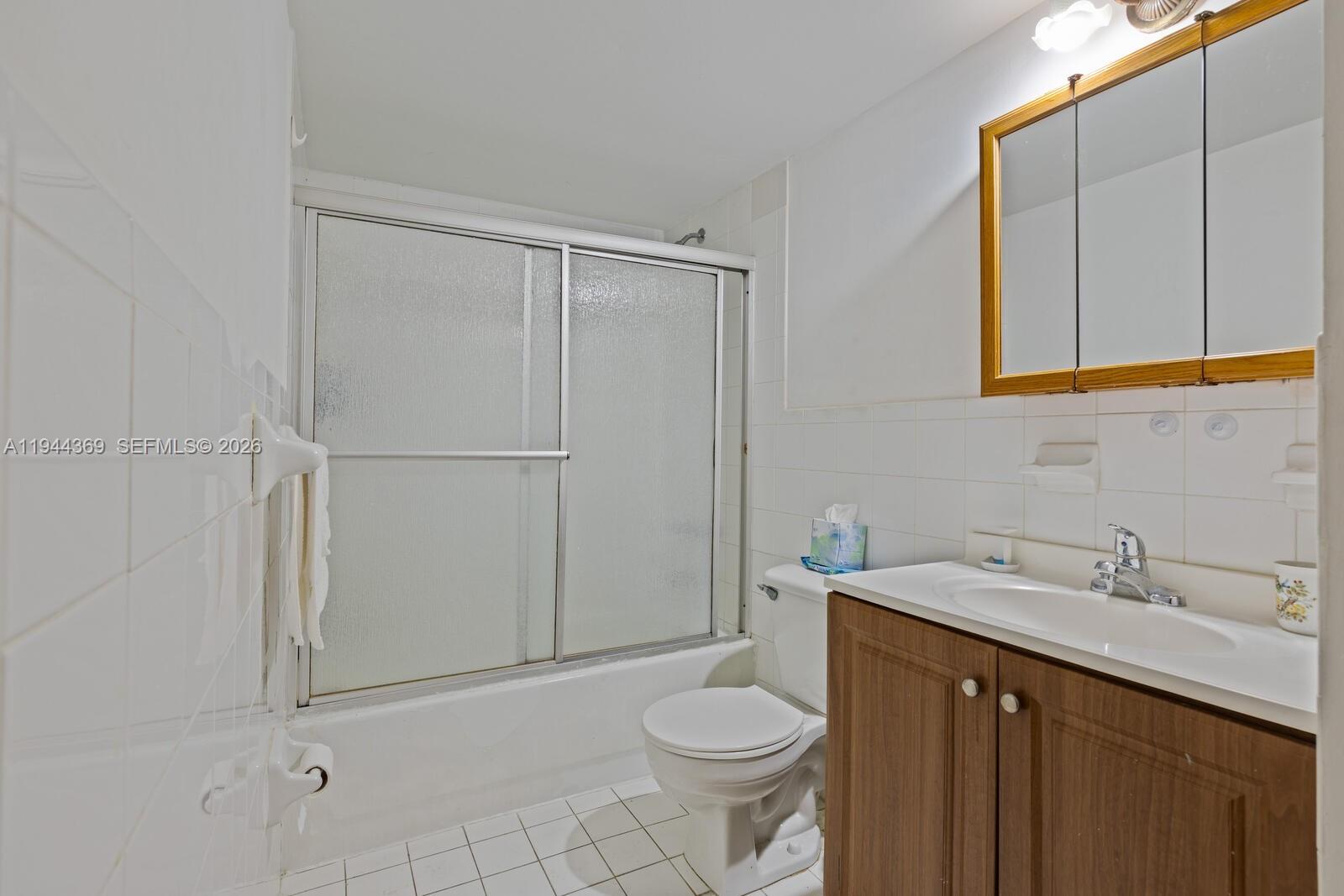 CASA GRANDE I TOWERS COND - Residential