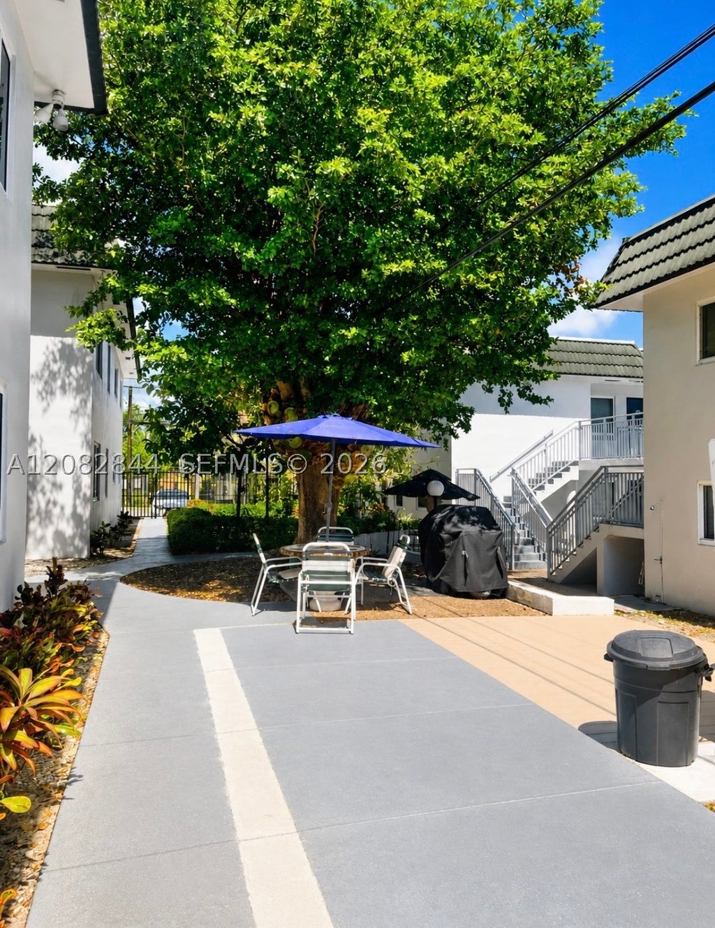 Photo of 1000 SE 15th St #205, Fort Lauderdale, FL 33316 (MLS # A12082844)