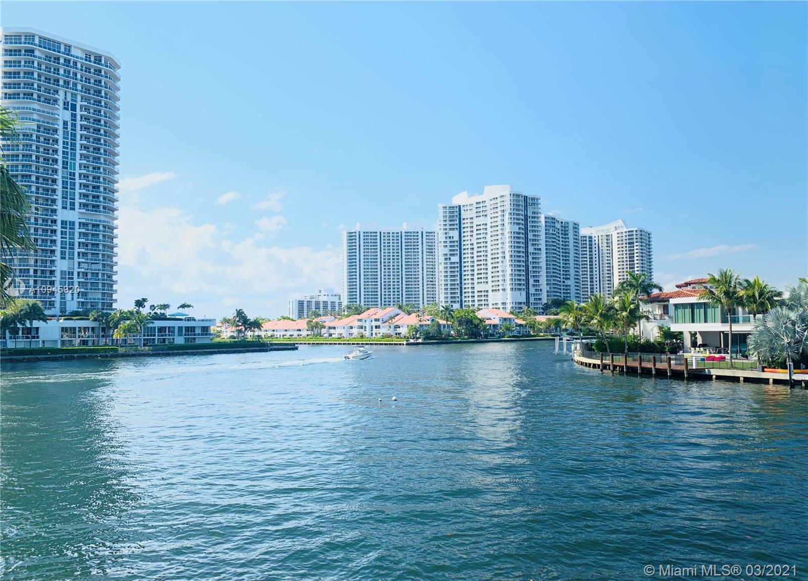 GOLDEN BEACH SEC E - Residential