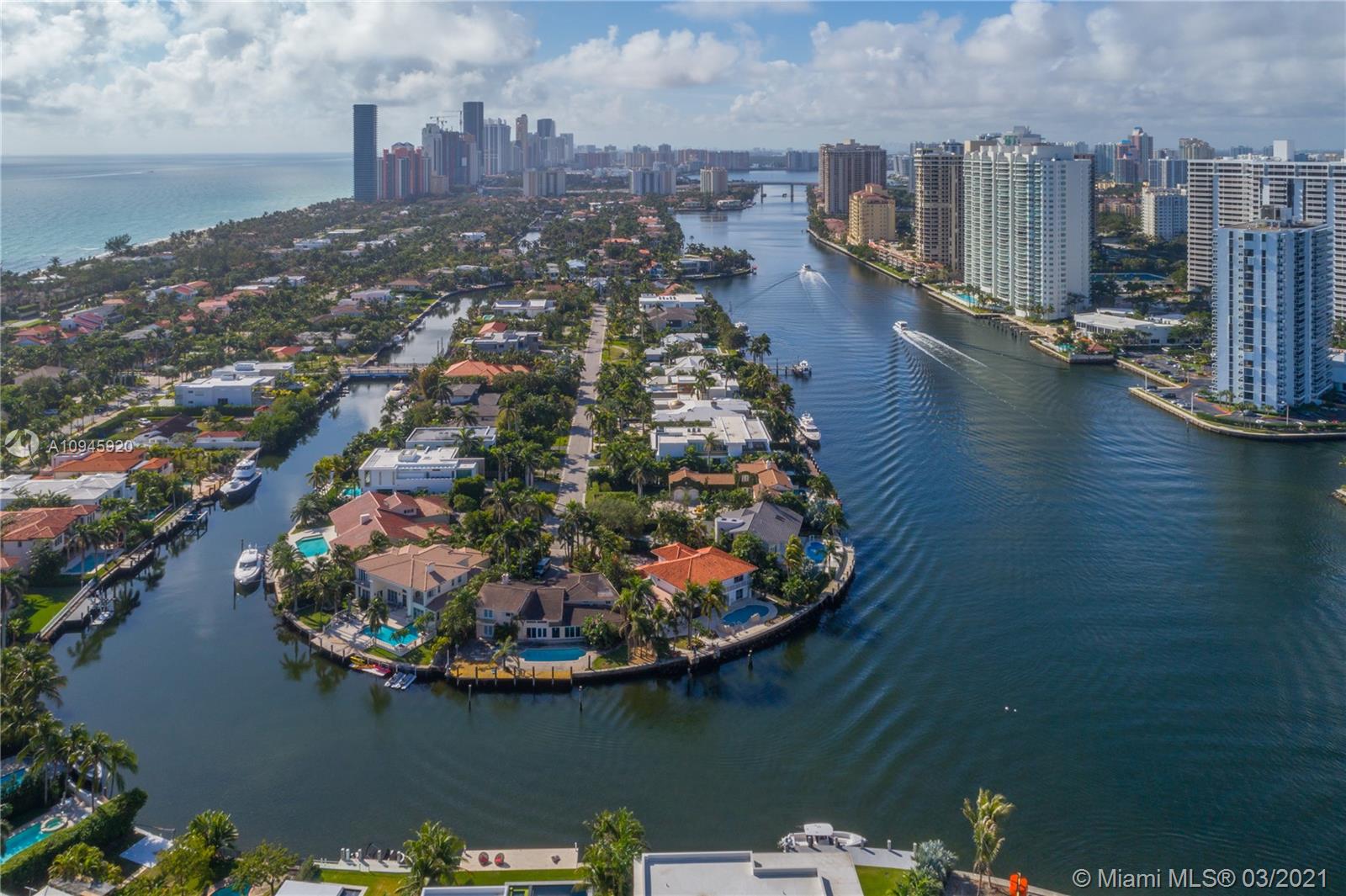 GOLDEN BEACH SEC E - Residential