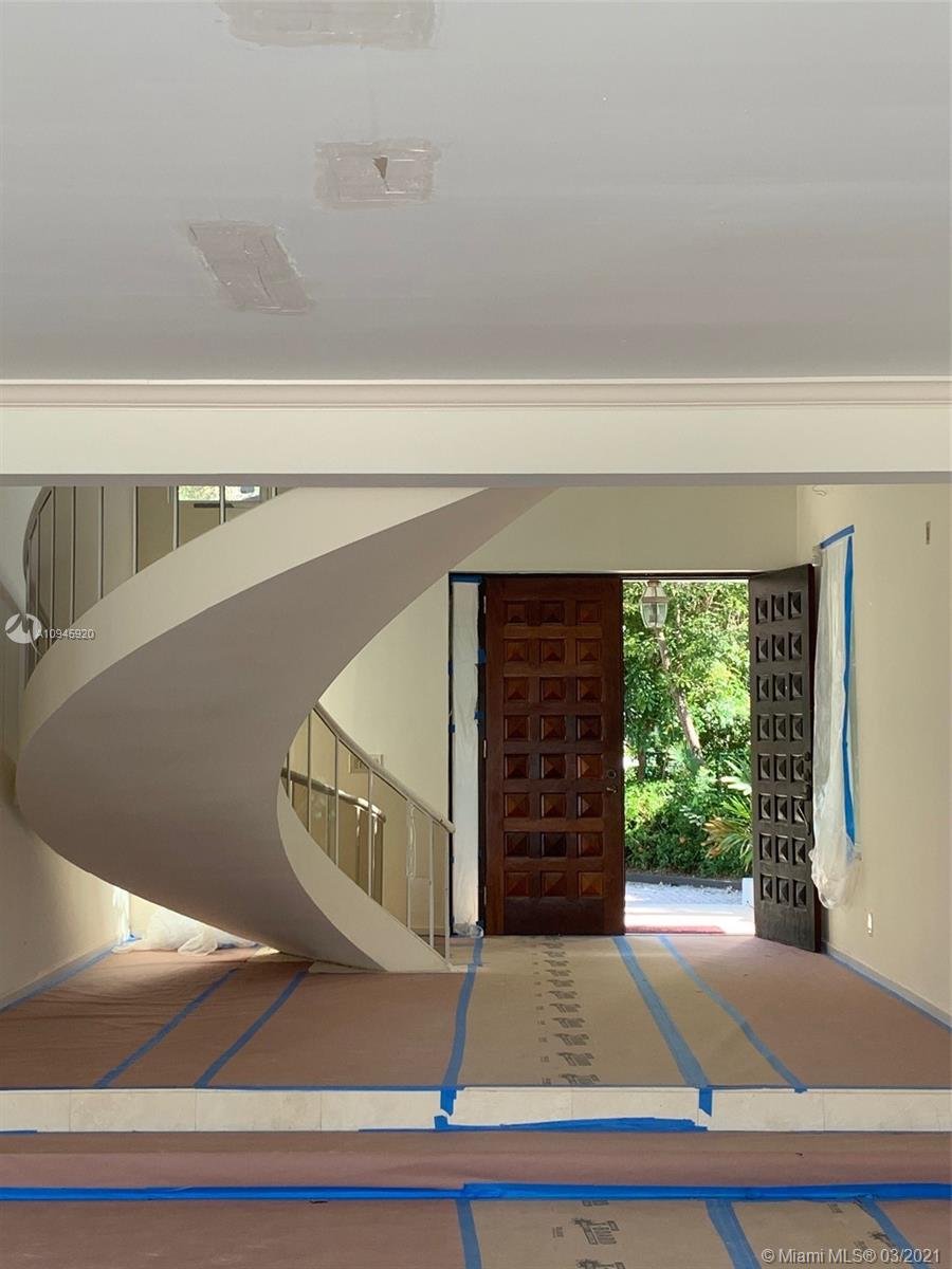 GOLDEN BEACH SEC E - Residential