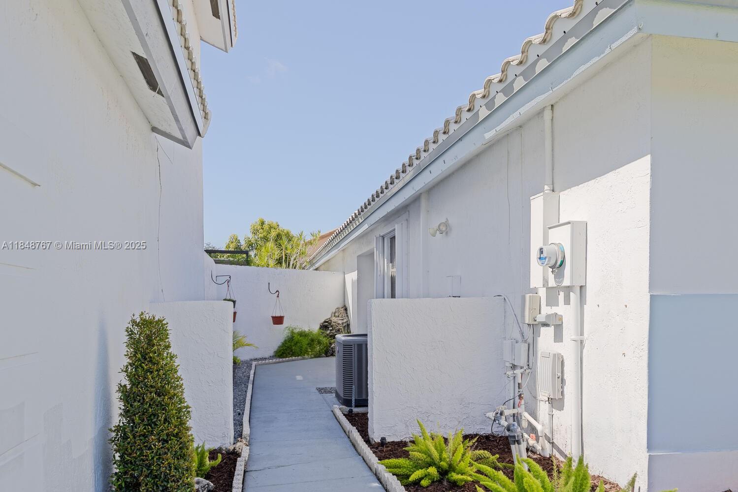 FALCONS LEA - Residential