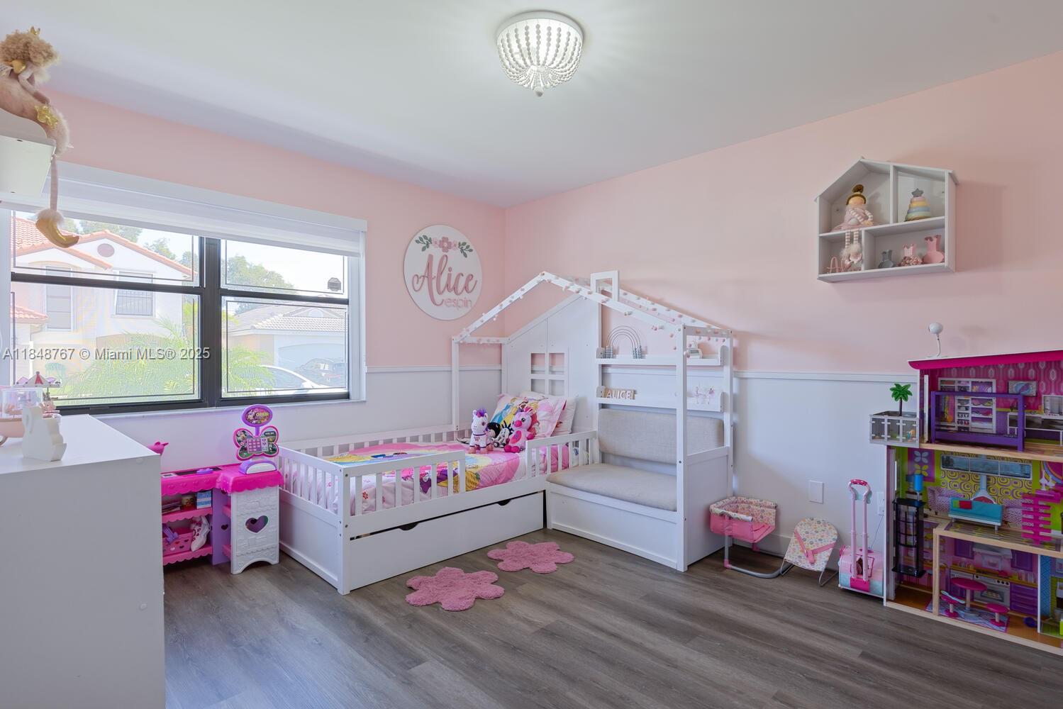 FALCONS LEA - Residential