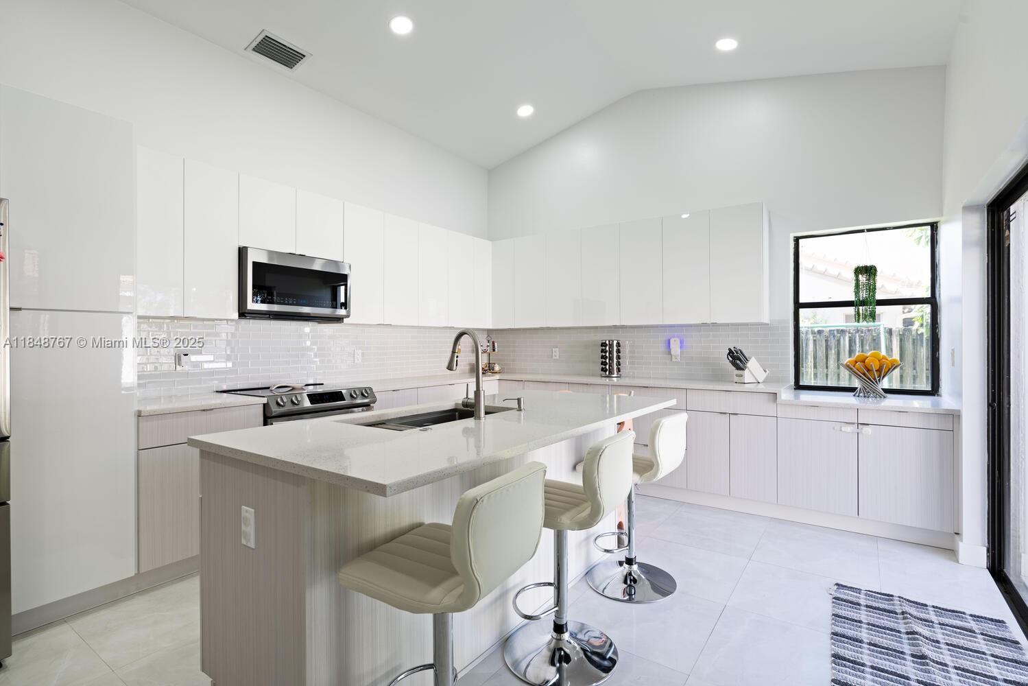 15060 Norfolk Ln