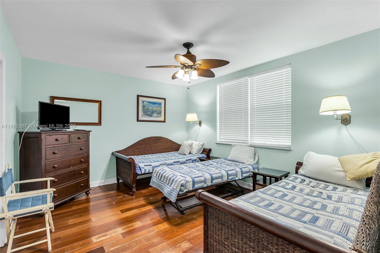 BAY HARBOUR CONDOMINIUM - Residential