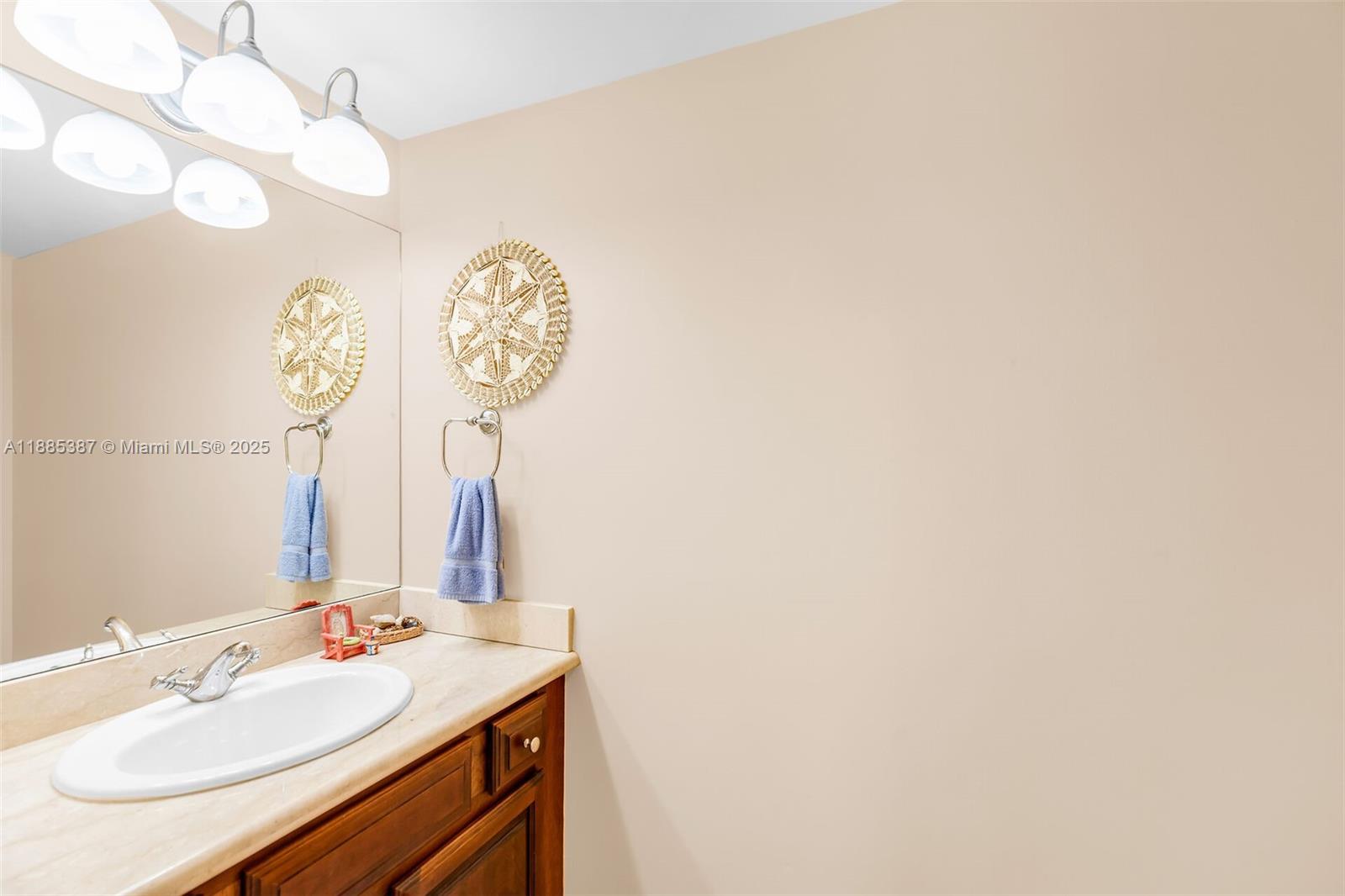 BAY HARBOUR CONDOMINIUM - Residential