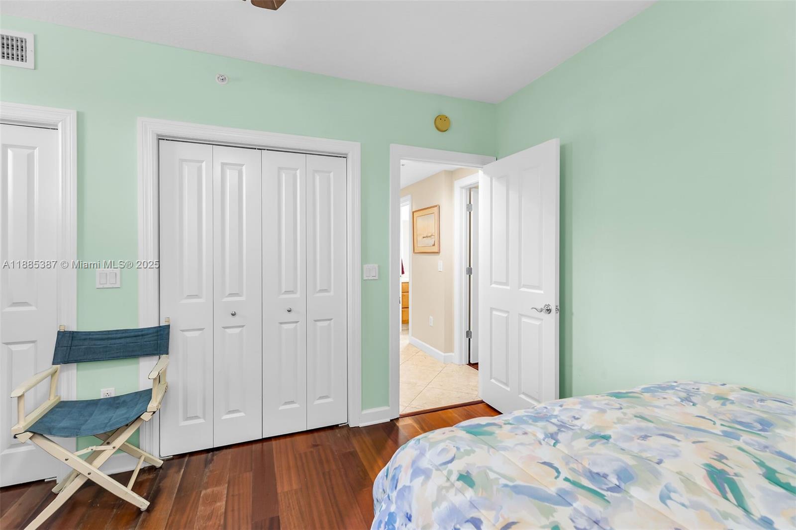 BAY HARBOUR CONDOMINIUM - Residential