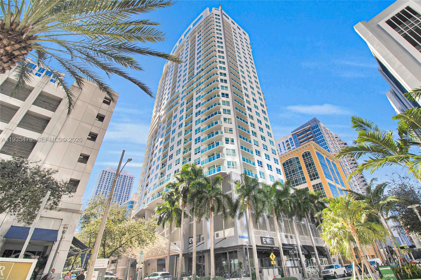 350 LAS OLAS PLACE CONDO - Residential