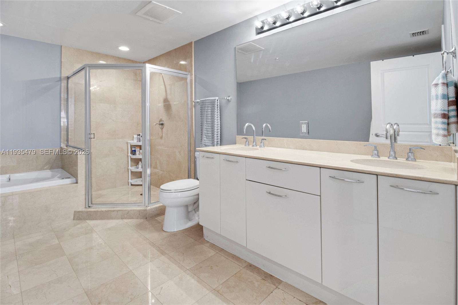 350 LAS OLAS PLACE CONDO - Residential