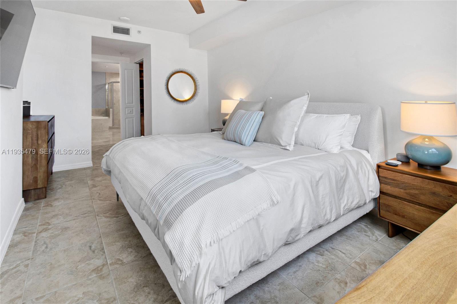 350 LAS OLAS PLACE CONDO - Residential