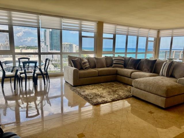 100 Lincoln Rd PH4