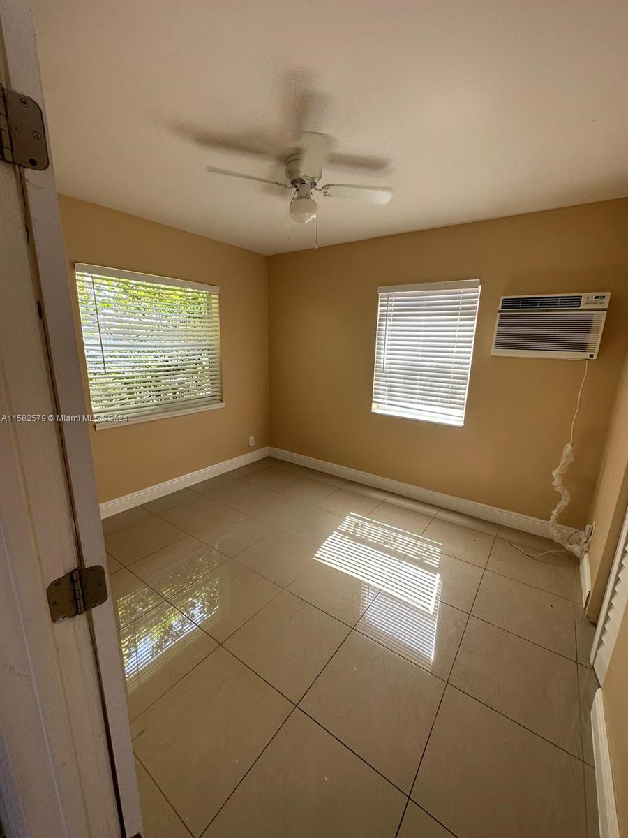 HOLLYWOOD SOUTH SIDE ADD - Residential Lease