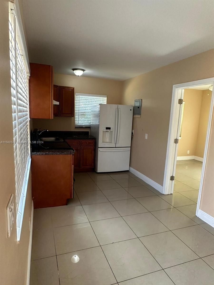 HOLLYWOOD SOUTH SIDE ADD - Residential Lease