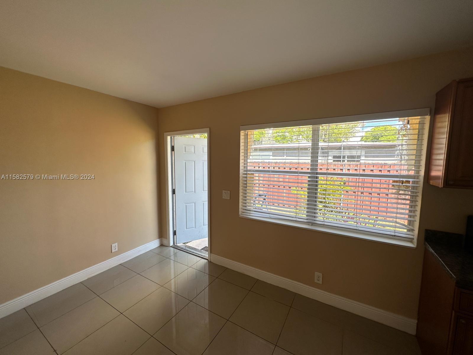 HOLLYWOOD SOUTH SIDE ADD - Residential Lease